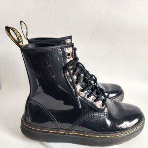 Dr. Martens  Combat Boots Size 8 Zavala Patent Leather Black Lace-Up Mid-Calf